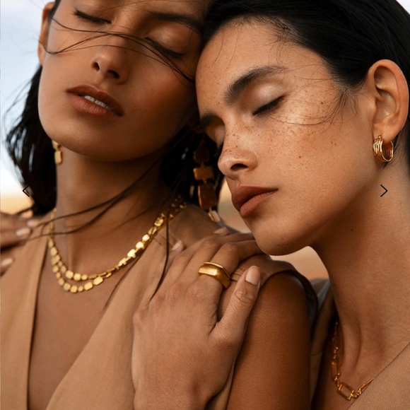 Kirstin Ash Daybreak Stacking Ring - Picture 4 of 9